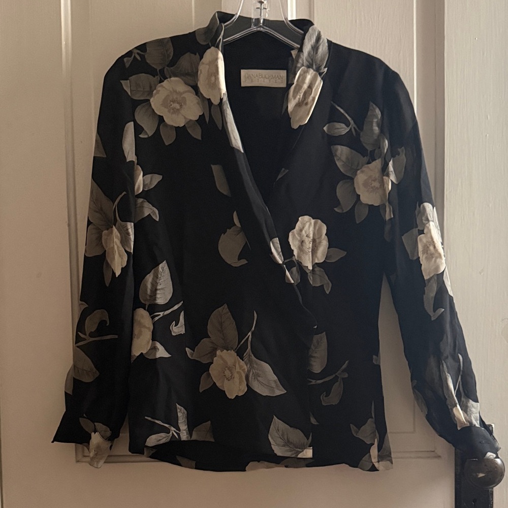 Dana Buchman Black and Cream Floral Blouse